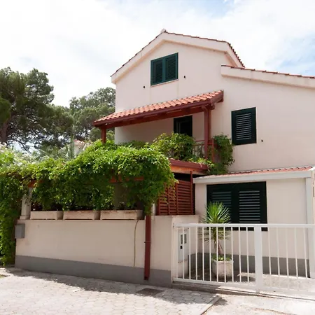 Holiday home Pura Vida House Omis